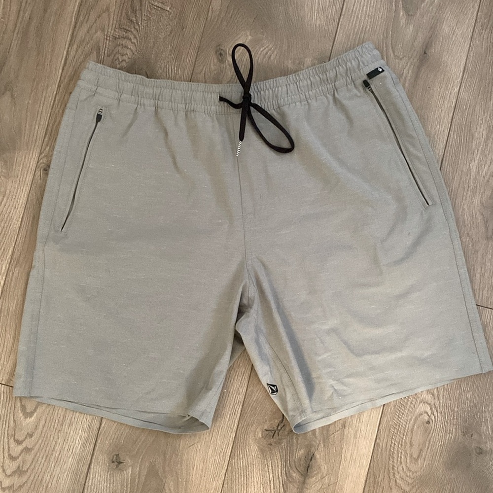 GREY VOLCOM WRECPACK HYBRID SHORTS